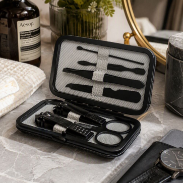 7 Piece Nail and Grooming Set