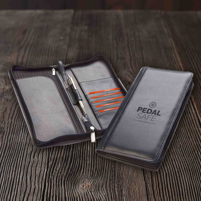 Sandringham Nappa Leather Zipped Travel Wallet Pellacraft